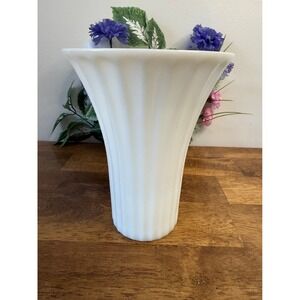 Vintage Milk Glass Flared Vase Ribbed Trumpet Design Wedding Decor Retro Kitchen